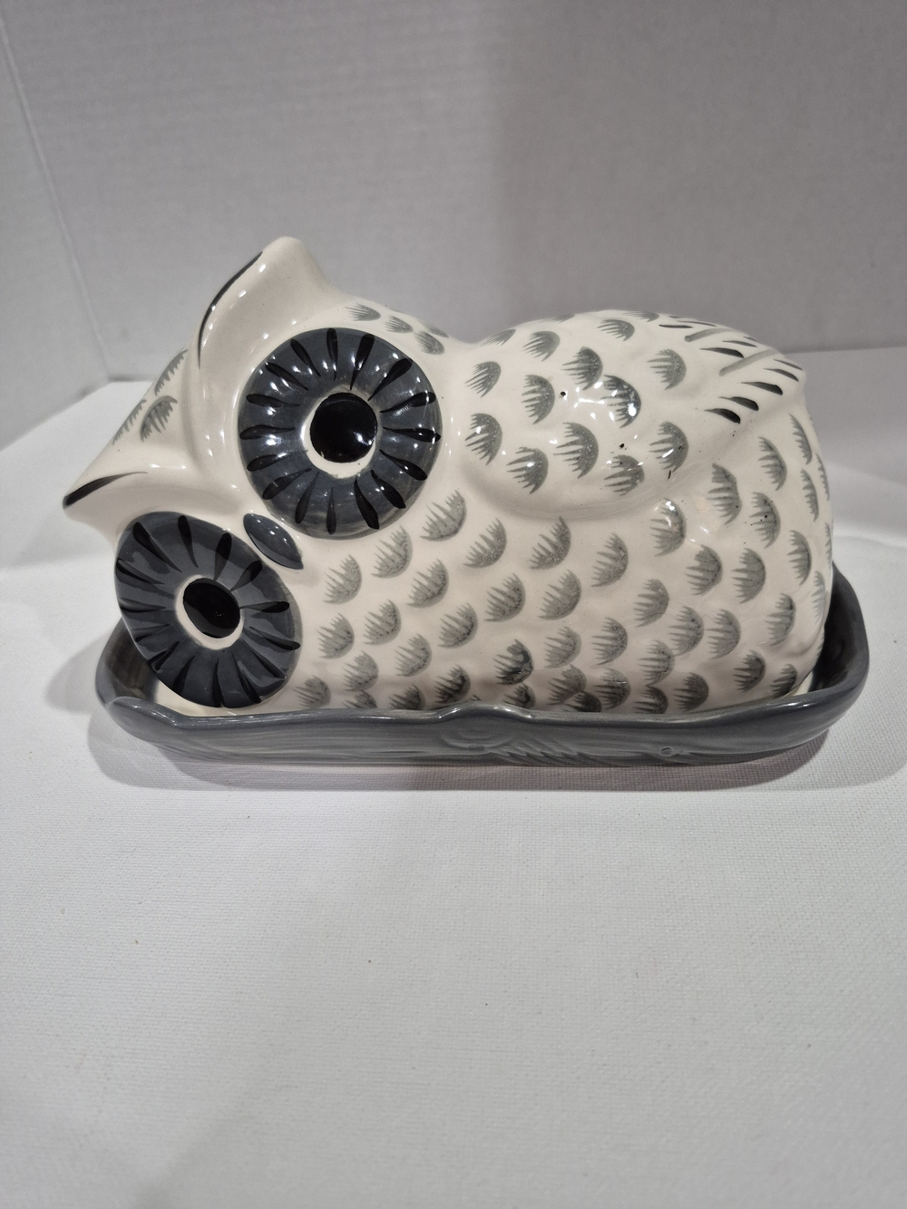 Ceramic Owl Butter Dish - Cream and Gray